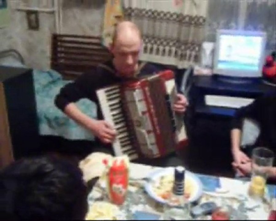 Днюха Попова