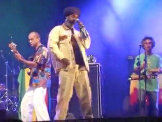 un notre groupe de chanter 27/08/2010 au grand pruneau show