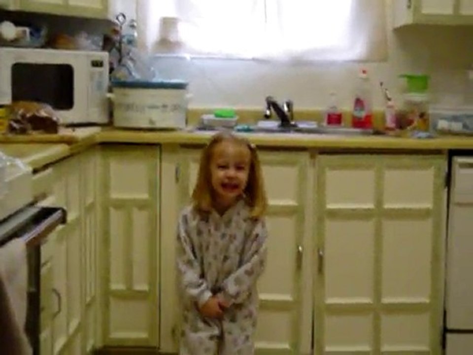 Mikaela & Gabrielle Sing/Dance