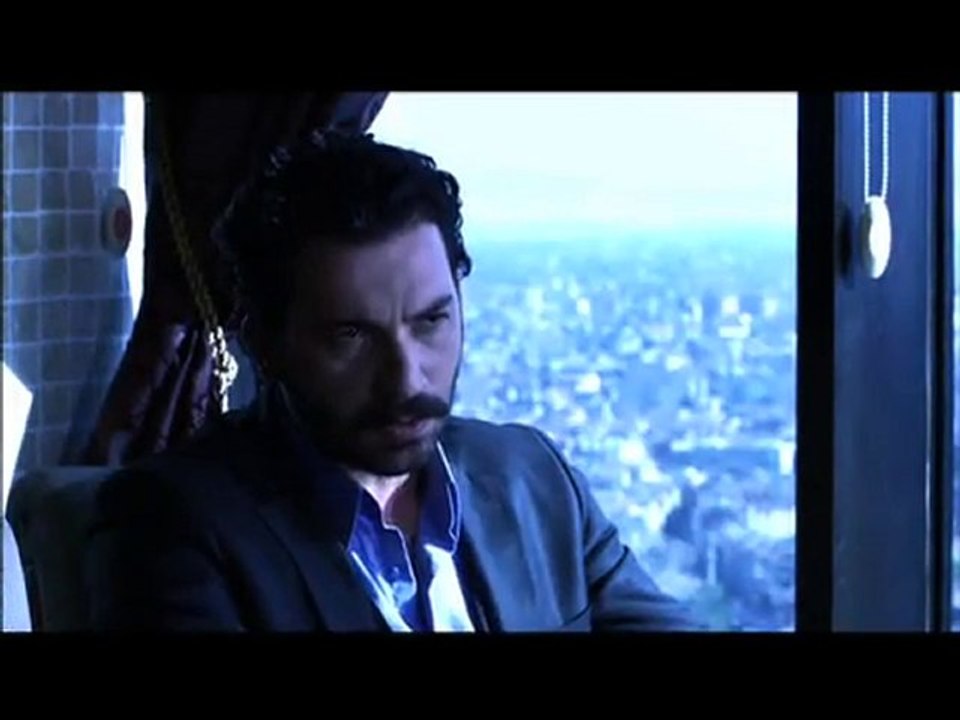 Paramparça 2010 Fragman
