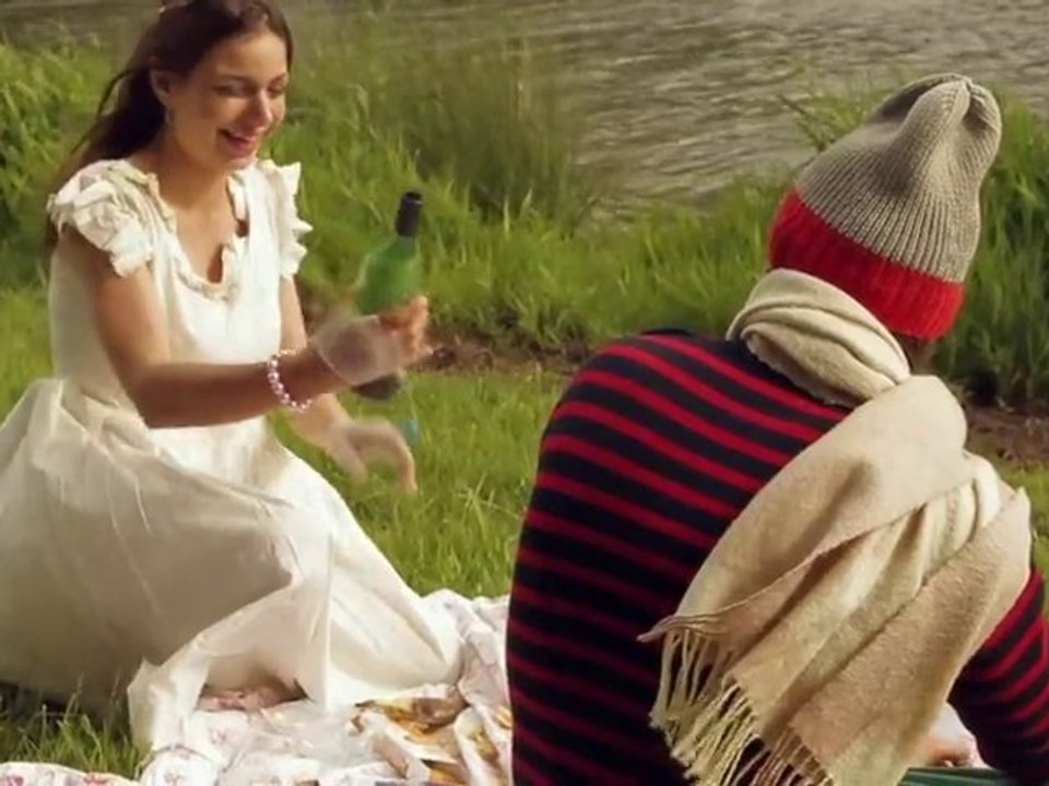 Anne Flore, clip " en vespa "