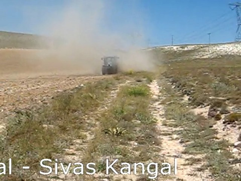 T6040 Tozu Duman'a Katıyor...