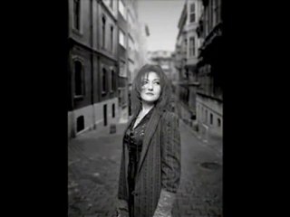 Candan Erçetin - SENSiZLiK