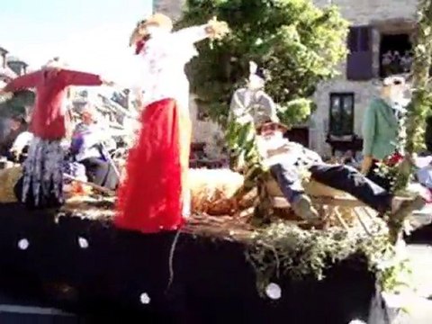 des chars fleuris pr la fete de st come !!!!