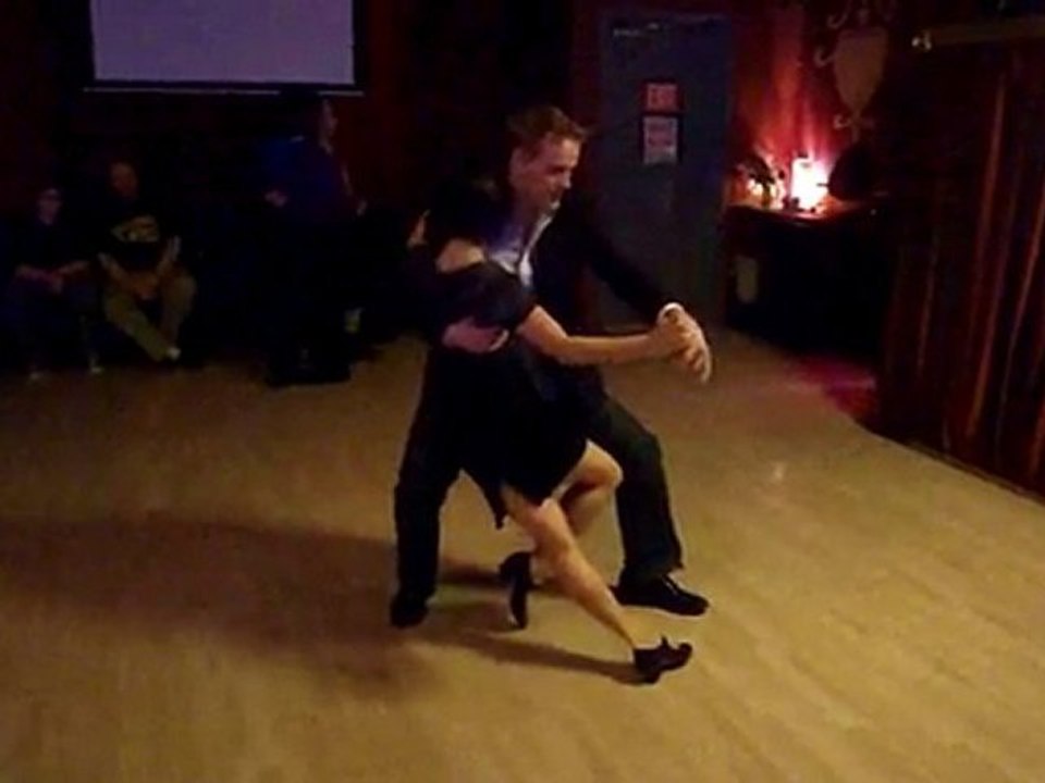 FreeSwingDanceLessons.com : Dan and Gaby Blues Series Part 3
