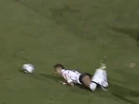 Neymar da Silva Santos resta in mutande