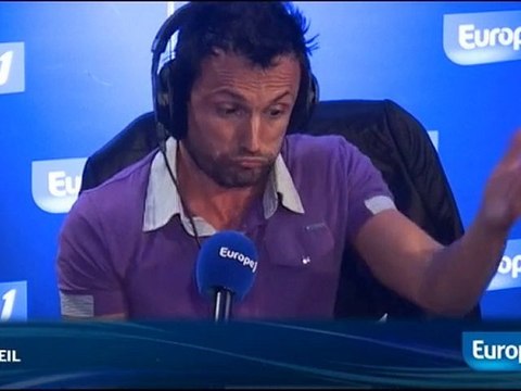 Willy fait de l'oeil à Laurent Storch