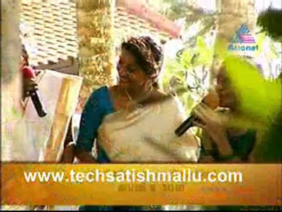 Sangeetha Paladeyil  Meera Jasmine 1