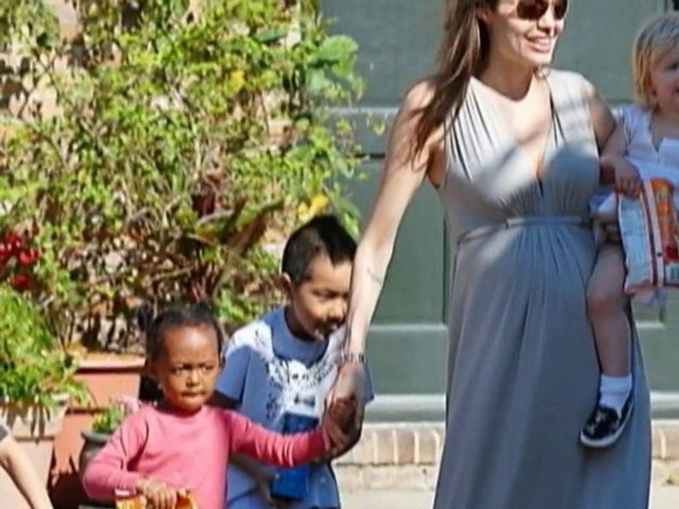 SNTV - Biography: Angelina Jolie