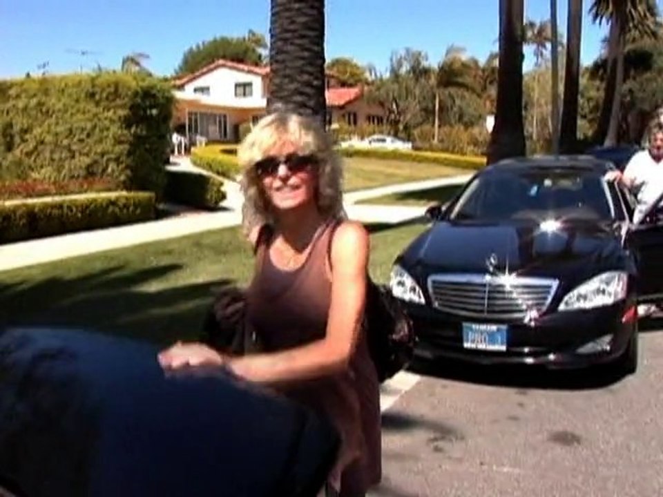 SNTV - Farrah Fawcett dies at 62