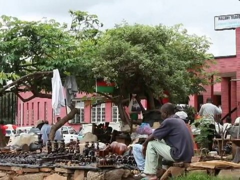 SNTV - Madonna shows Mercy to Guy