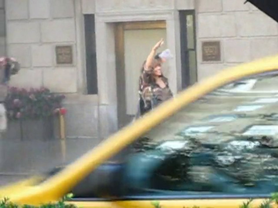 SNTV - Jennifer Lopez rains on set