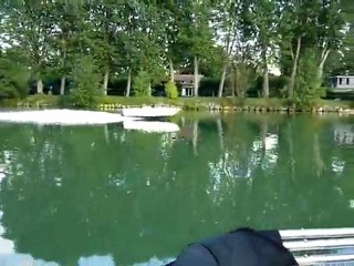 le bateau de snoopy en pleine action