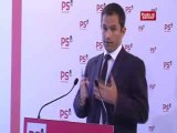 Hamon compare les propos de Fillon à celles de Marine Le Pen