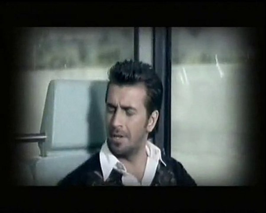 Θάνος Πετρέλης- Ευτυχώς