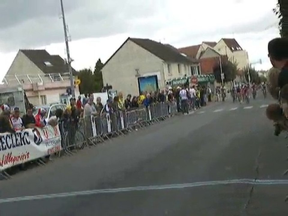 Arrivée 1er cat Villeparisis 2010