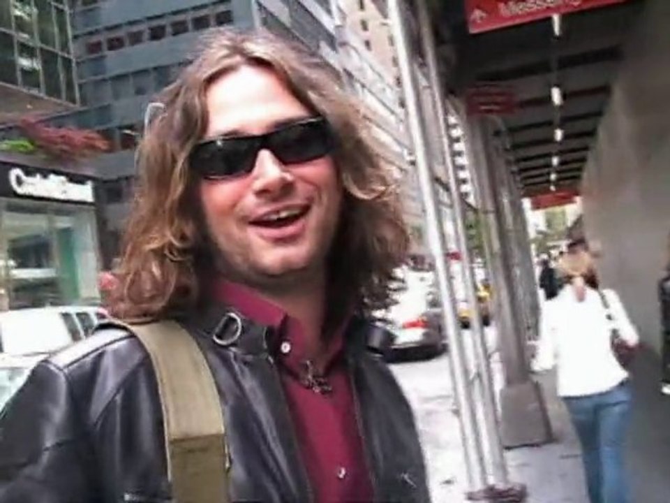 SNTV - Hollywood invades Broadway