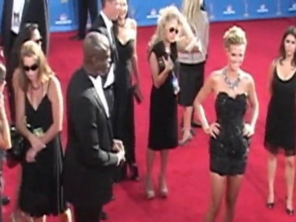 SNTV - Emmy red carpet fashion