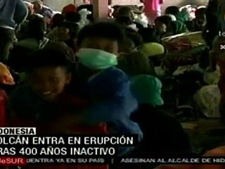 Volcán Sinabung entra en erupción tras 400 años de perman