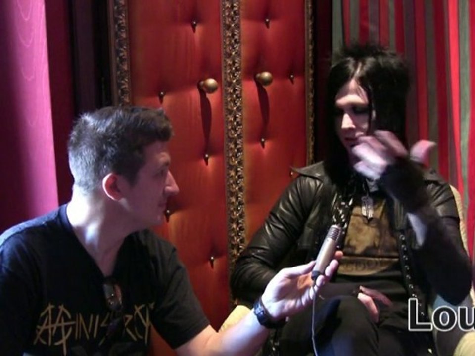 Metal video Interview with Muderdolls by Loud tv