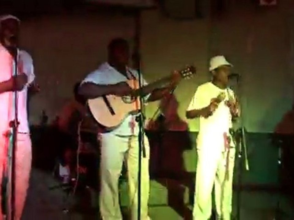 SALSA ET SOIREE A LA CASA DEL SON JUILLET 2010 www.dansacuba.com - Stage de salsa à Cuba