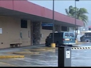 Hurricane Earl gains strength