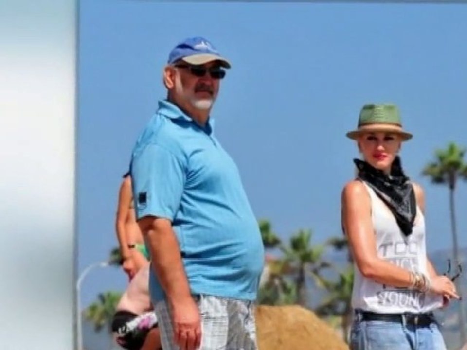 SNTV - Gwen Stefani à la plage