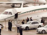 SNTV - Madonna travels in style
