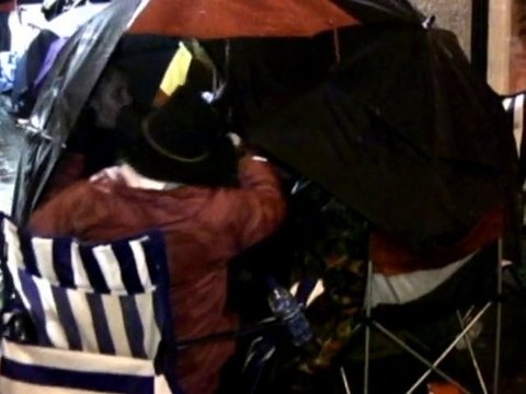 SNTV - New Moon's big debut