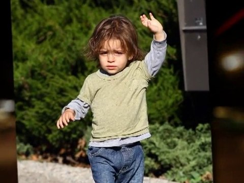 SNTV - It's a girl for Matthew McConaughey