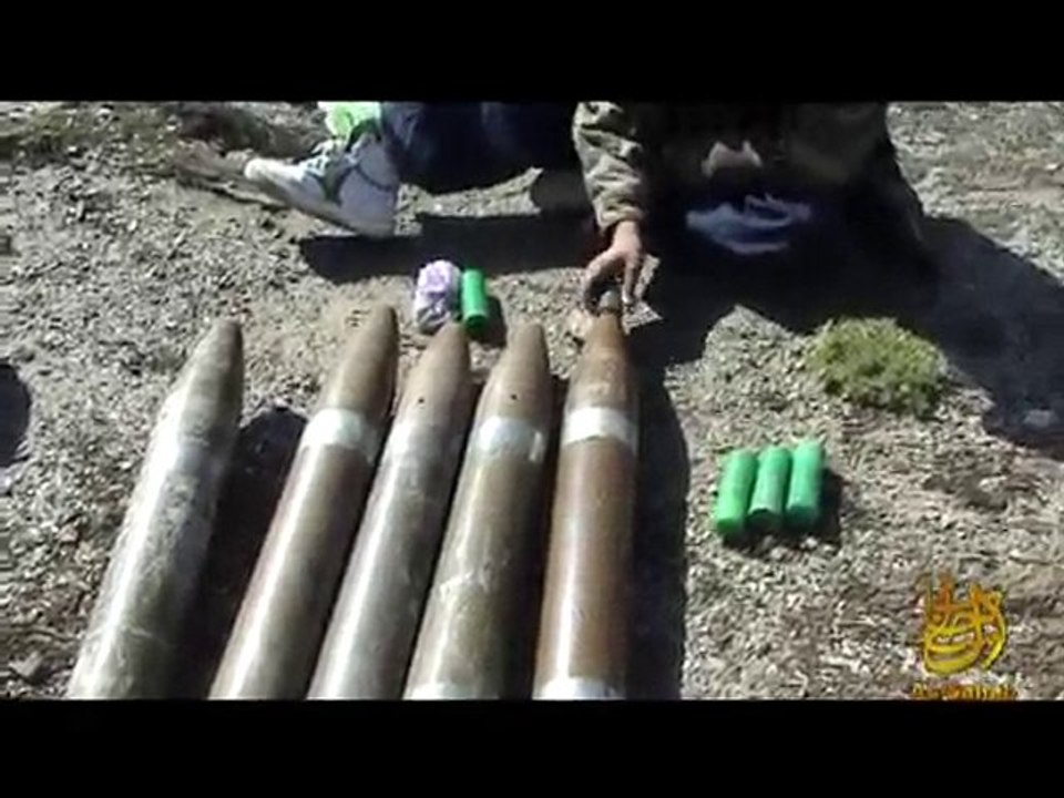 Hedhja e raketave BM mbi një bazë ushtarake në provincën Kho