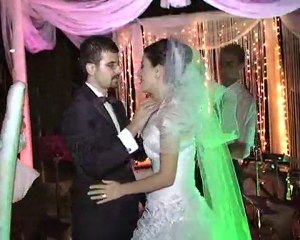 Bir Düğün Hikayesi [Beste ve Umut]