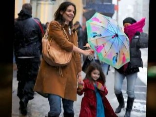 SNTV - Suri braves the snowstorm