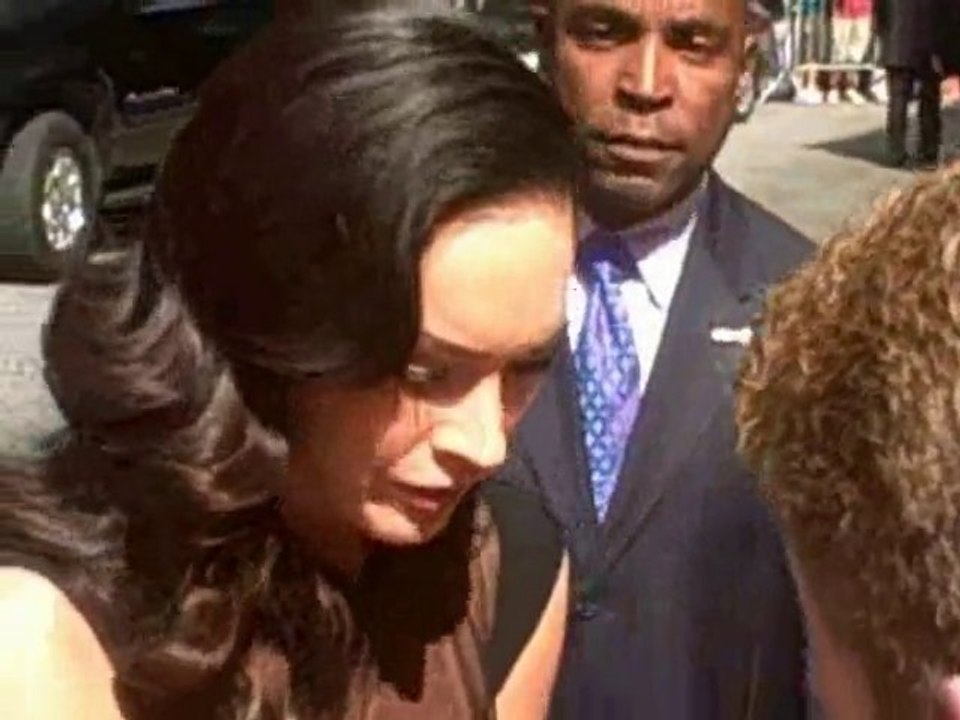 SNTV - Megan Fox's thumb model