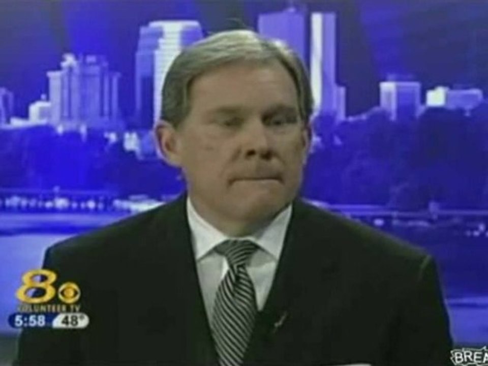 SNTV - TV reporter loses his cool