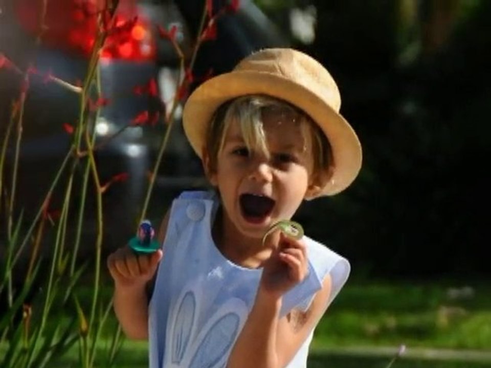 SNTV - Celebs celebrate Easter