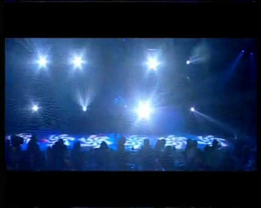 Θάνος Πετρέλης- Πέντε το πρωί