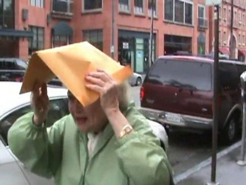 SNTV- Betty White to host the Oscars?