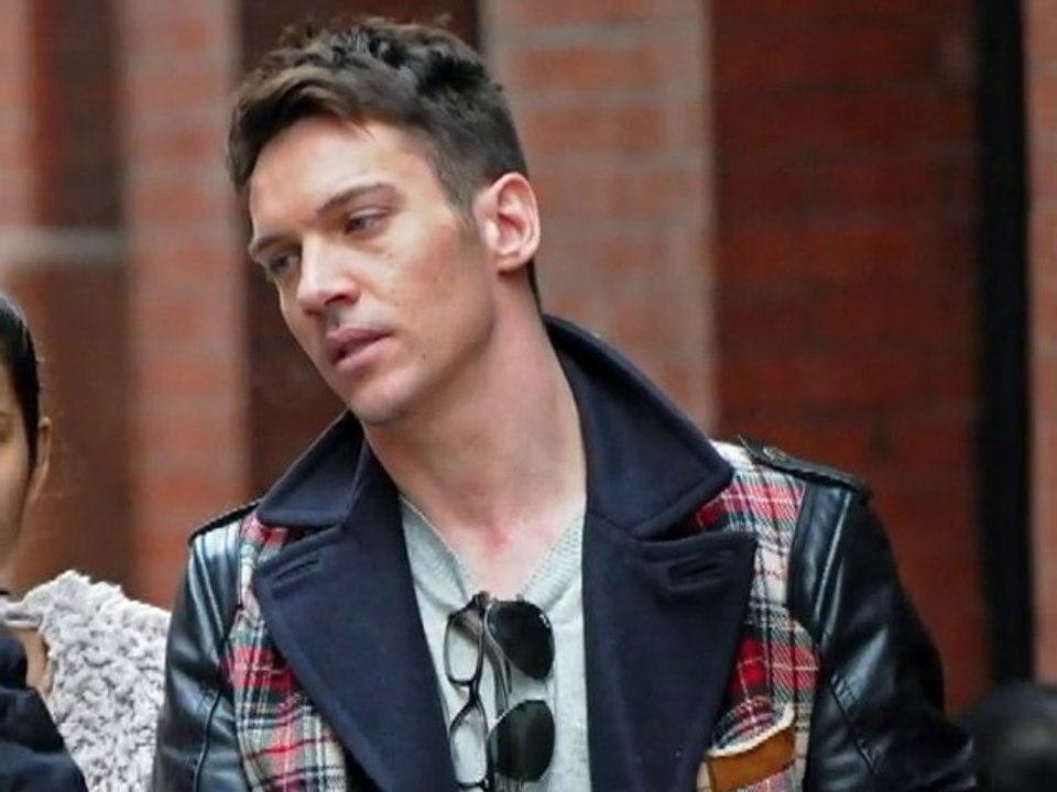 SNTV - Rehab for Rhys Meyers