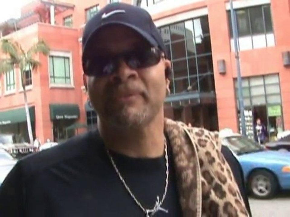 SNTV - Celeb says what?