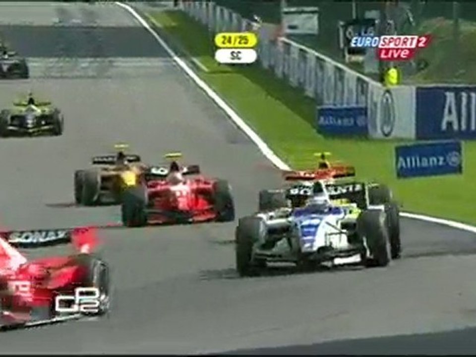 Start Crash 2010 GP2 Rd08 Spa Race 1