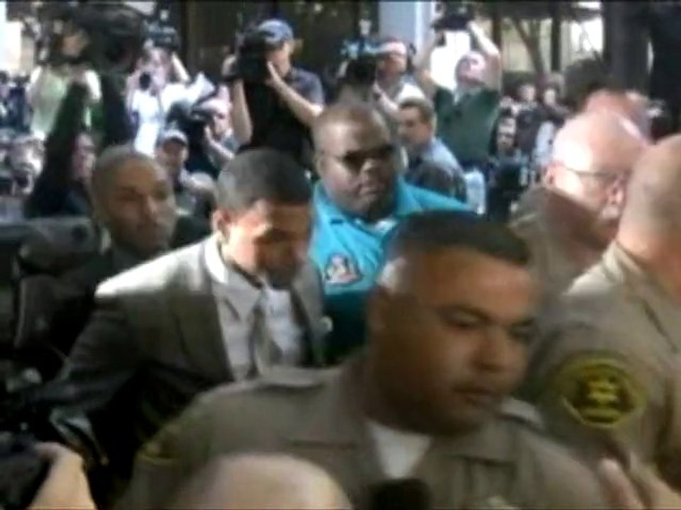 SNTV - L'insulte de Chris Brown