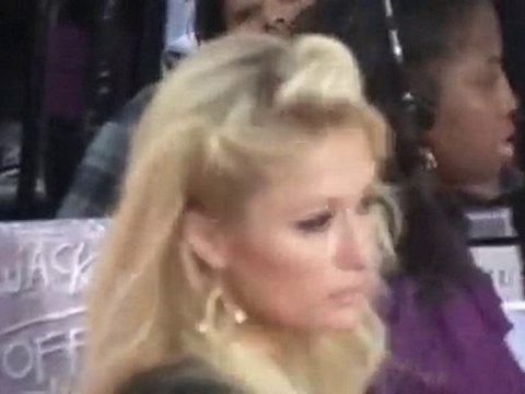 SNTV - Paris Hilton's gum mistake