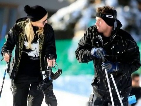 SNTV - Les stars aiment l'hiver