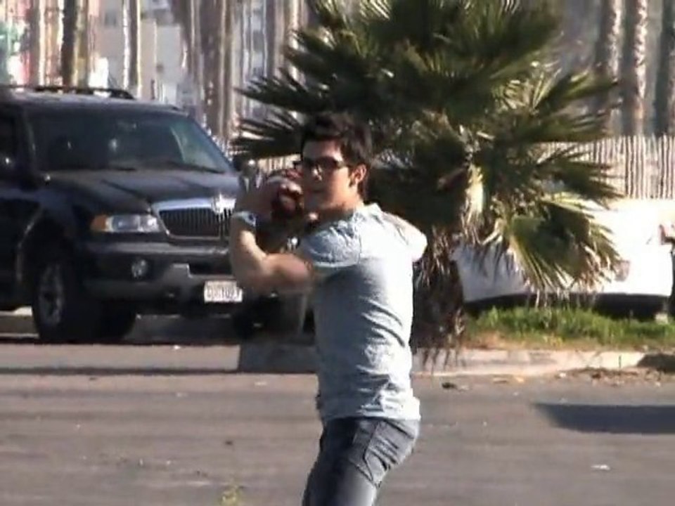 SNTV - Les frères Jonas sont sportifs