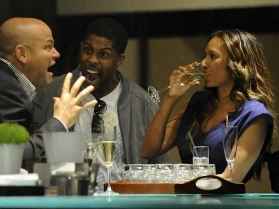 SNTV - Mel B s'amuse à Londres