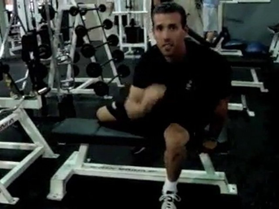 Increase core strength with BENCH CORE CIRCUIT