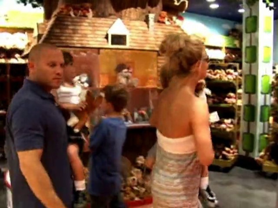 SNTV - Exklusiv: Spears verlässt London