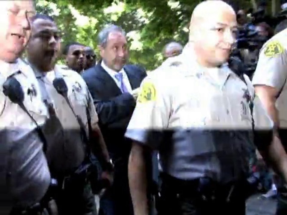 SNTV - Exklusiv: Brown plädiert auf schuldig