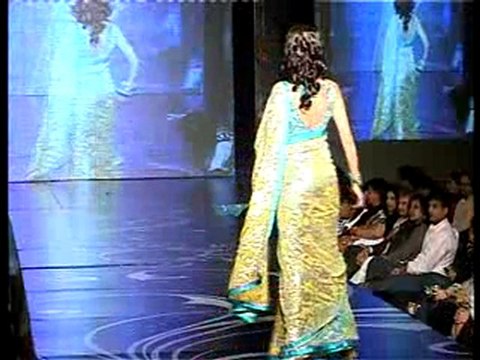 Standard Chartered Organises AZEEM KHAN Fashion Show